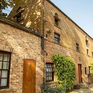 apartment-one-the-carriage-house-york.yorkshirehotels.net/